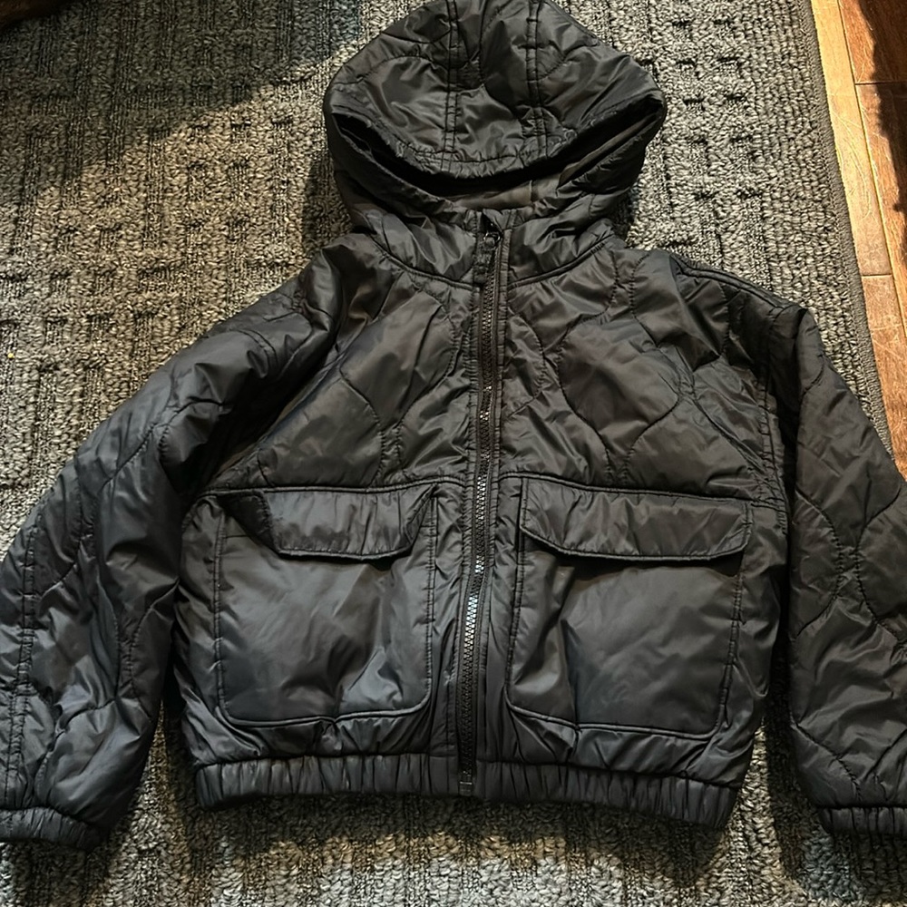 Size 6-7 lightweight black bomber !